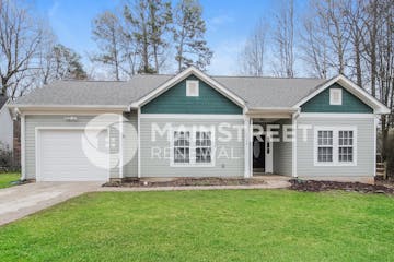 8304 HIGHLANDER CT CHARLOTTE, NC 28269